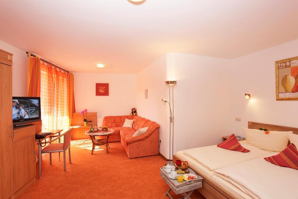 Land- Und Aktivhotel Altmuhlaue Bad Rodach Room photo